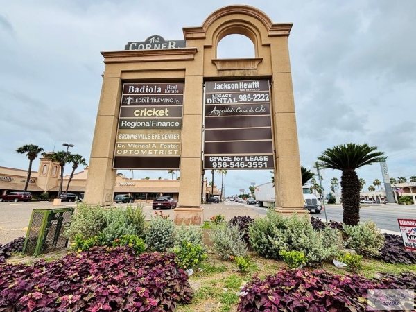 Listing Image #1 - Retail for lease at 2200 Boca Chica Blvd. Unit 106, Brownsville TX 78521