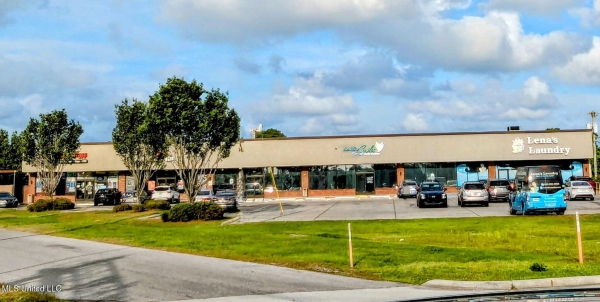 Listing Image #1 - Retail for lease at 3802 Hospital Road, Pascagoula MS 39581