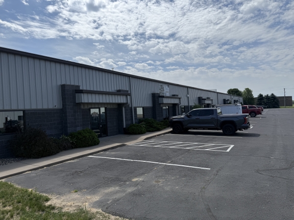 Listing Image #3 - Office for lease at 201 Packer Dr, Roberts WI 54023