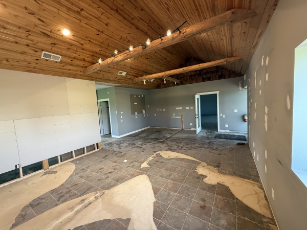 Listing Image #6 - Office for lease at 201 Packer Dr, Roberts WI 54023