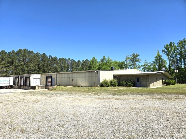 Listing Image #1 - Industrial for lease at 493 Anson Apparel Shirt Rd, Wadesboro NC 28170
