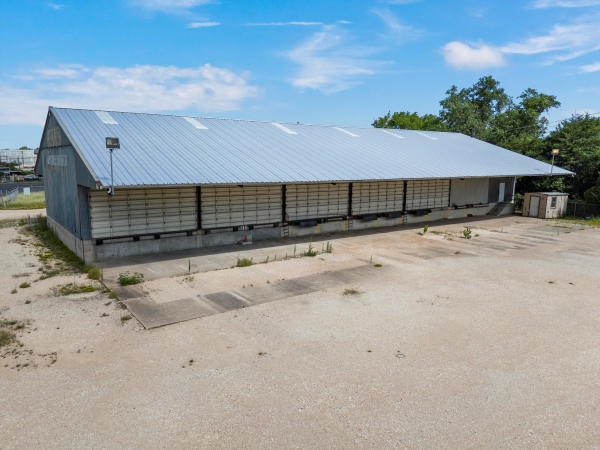 Listing Image #3 - Industrial for lease at 324 S Lacy Dr, Waco TX 76705