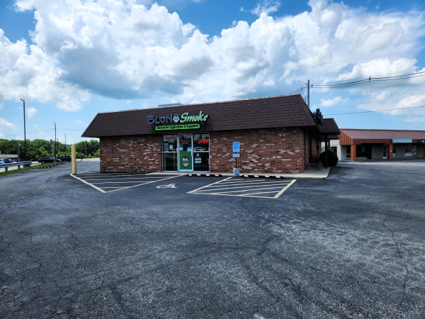 Listing Image #3 - Retail for lease at 2981 N Water, Decatur IL 62526