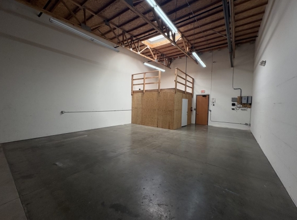 Listing Image #3 - Industrial for lease at 25695 Jefferson Avenue Unit 16, Murrieta CA 92562