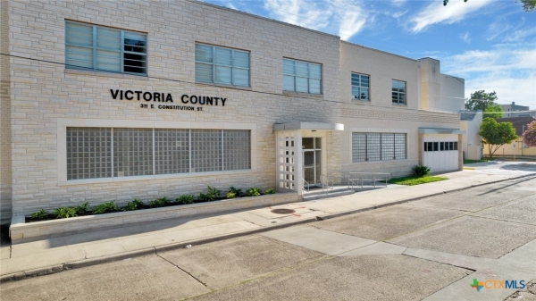 Listing Image #3 - Office for lease at 311 E Constitution, Victoria TX 77901