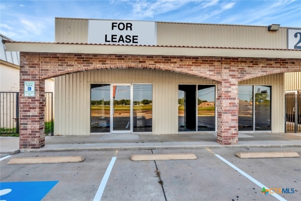Listing Image #1 - Office for lease at 2604 E Mockingbird Lane A, Victoria TX 77904