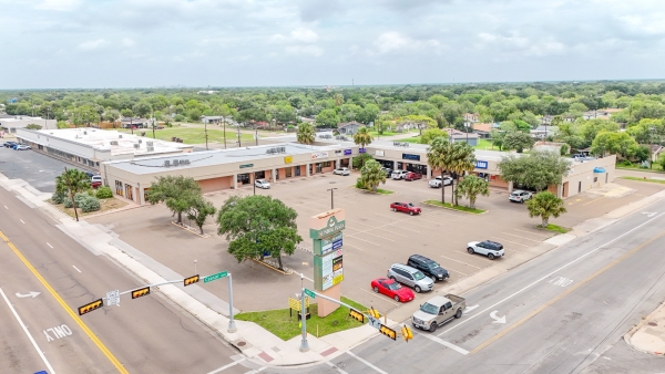 Listing Image #1 - Retail for lease at 1010 S 14th Street, Kingsville TX 78363