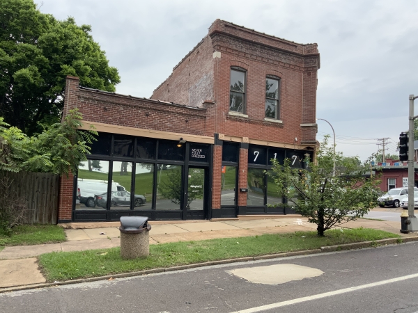 Listing Image #1 - Retail for lease at 5601 S. Broadway Street, St. Louis MO 63111