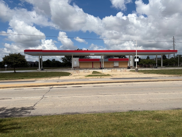 Listing Image #1 - Retail for lease at 1501 N. Lincoln Ave, Urbana IL 61801