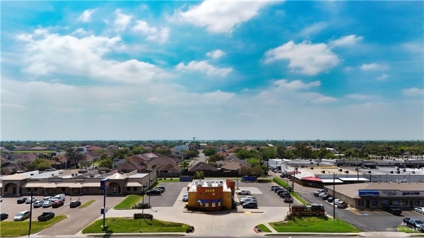 Listing Image #2 - Retail for lease at 2430 E. Griffin Parkway, Mission TX 78572