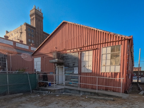 Listing Image #1 - Multi-Use for lease at 1405 W 12th St, Kansas City MO 64101 Listing Image #1 - Multi-Use for lease at 1405 W 12th St, Kansas City MO 64101