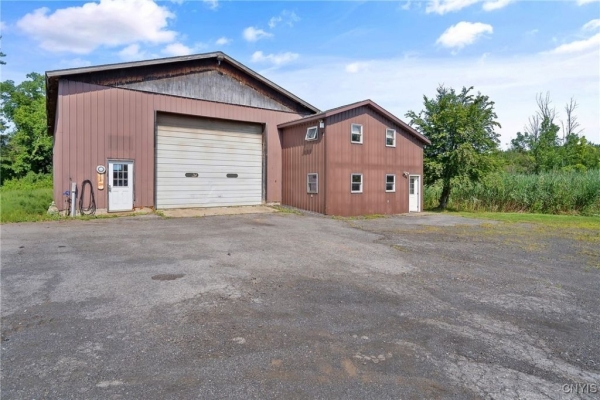Listing Image #2 - Others for lease at 6621 Island Road, Cicero NY 13039