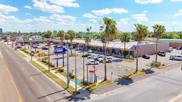 Listing Image #2 - Retail for lease at 2001 N 10th Street, McAllen TX 78501