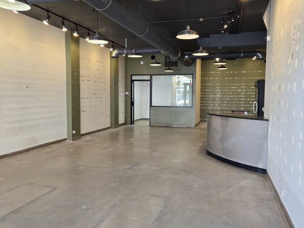 Listing Image #1 - Retail for lease at 5208 N Clark Srtreet, Chicago IL 60640