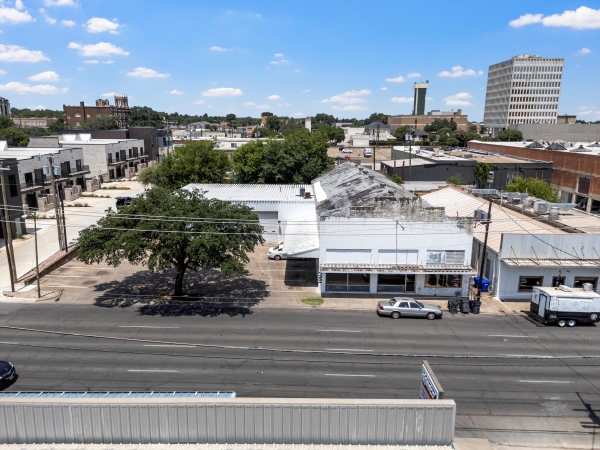 Listing Image #2 - Industrial for lease at 1005 - 1017 Franklin Ave, Waco TX 76701