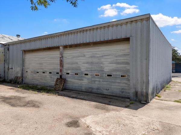 Listing Image #3 - Industrial for lease at 1005 - 1017 Franklin Ave, Waco TX 76701