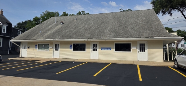 Listing Image #1 - Others for lease at 806 Dekalb Avenue 1, Sycamore IL 60178