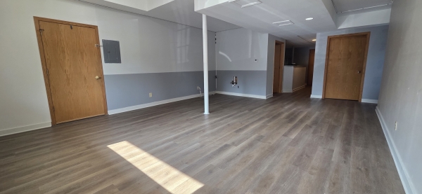 Listing Image #3 - Others for lease at 806 Dekalb Avenue 1, Sycamore IL 60178