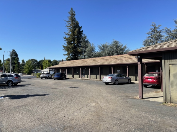 Listing Image #3 - Office for lease at 350 E. Gobbi, Ukiah CA 95482
