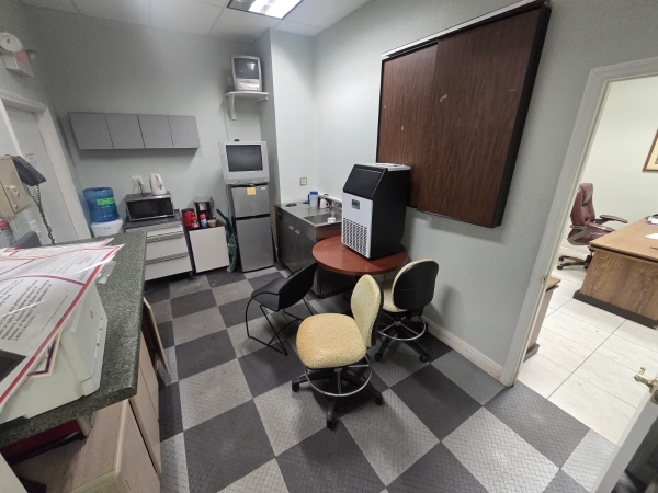 Listing Image #4 - Office for lease at 2031 NW 22nd Street, Pompano Beach FL 33069