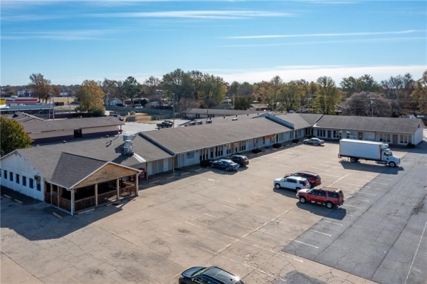 Listing Image #2 - Others for lease at 1270 Hwy 412 West Suite G, Siloam Springs AR 72761