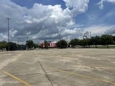 Listing Image #3 - Retail for lease at 3943 Denny Avenue, Pascagoula MS 39581