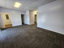 Listing Image #3 - Retail for lease at 2891 N Water St, Decatur IL 62526