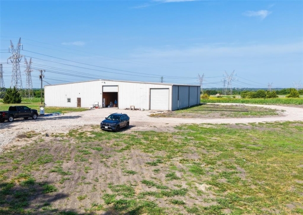 Listing Image #2 - Others for lease at 982 County Road 979, Royse City TX 75189