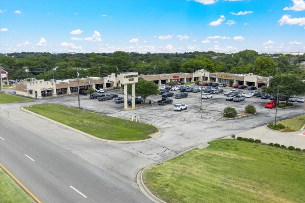 Listing Image #2 - Retail for lease at 8810 W Hwy 84, Woodway TX 76712