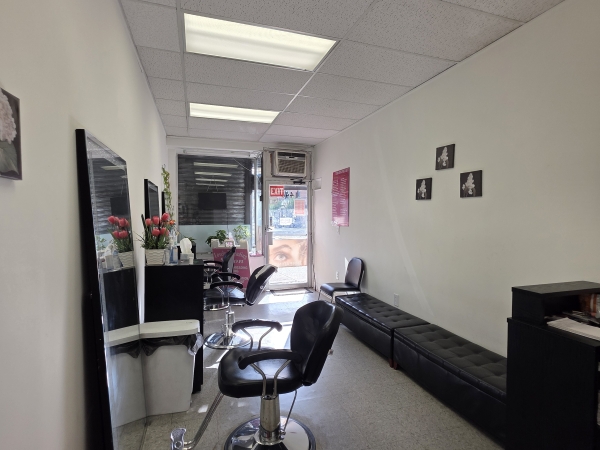 Listing Image #4 - Retail for lease at 1446 Williamsbridge Road, Bronx NY 10461