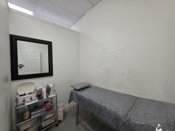 Listing Image #7 - Retail for lease at 1446 Williamsbridge Road, Bronx NY 10461