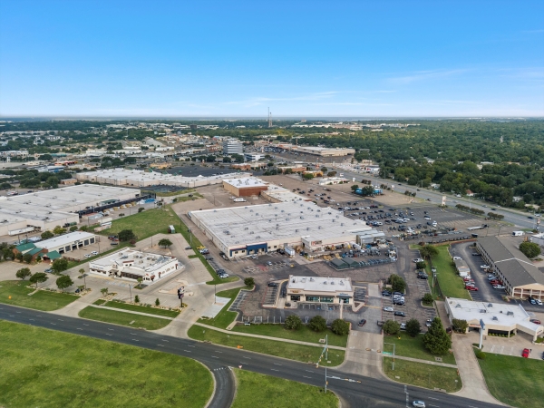 Listing Image #2 - Office for lease at 300 N Valley Mills Dr, Waco TX 76710