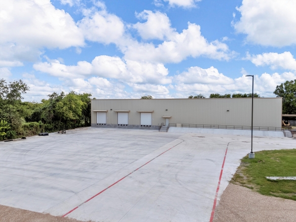 Listing Image #1 - Industrial for lease at 1009 S Robinson Dr, Bldg 2, Robinson TX 76706