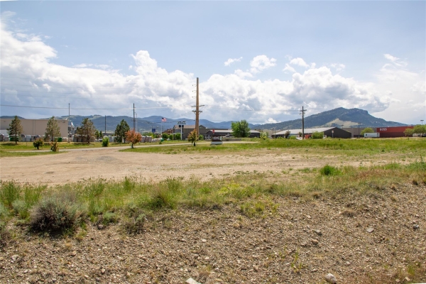 Listing Image #3 - Land for lease at 3325 N Sanders St, Helena MT 59602