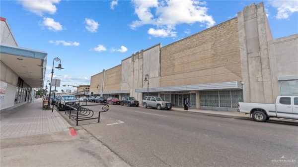 Listing Image #1 - Retail for lease at 935 E Elizabeth Street, Brownsville TX 78520