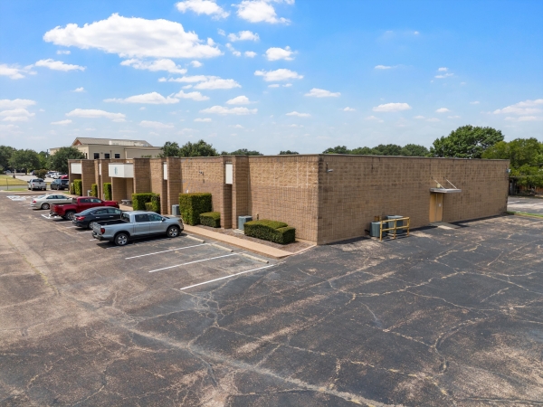 Listing Image #2 - Office for lease at 204 Woodhew Dr, Waco TX 76712