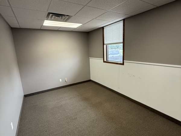 Listing Image #4 - Office for lease at 118 Homestead Dr, New Richmond WI 54017