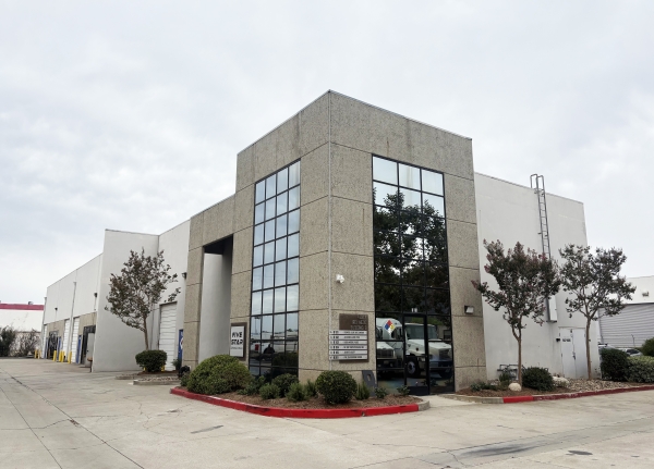 Listing Image #1 - Industrial for lease at 42217 Rio Nedo Unit B-103, Temecula CA 92590