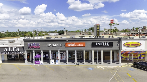 Listing Image #1 - Retail for lease at 1215 S. 10th Street Ste D, McAllen TX 78501