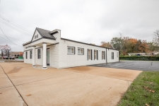 Office for lease in Overland, MO