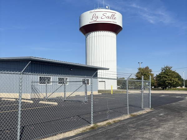 Listing Image #2 - Office for lease at 354 Civic Road, LaSalle IL 61301