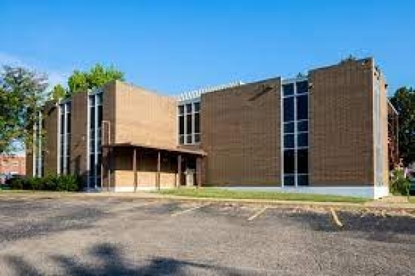Listing Image #1 - Office for lease at 3320 SW Harrison St, Topeka KS 66611