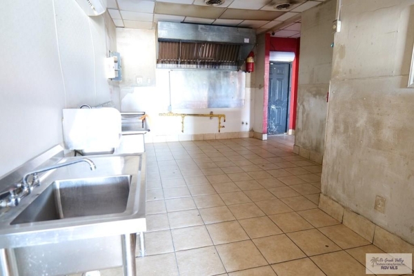 Listing Image #3 - Retail for lease at 6418 Padre Island Hwy, Brownsville TX 78521