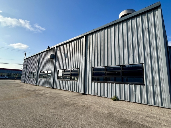 Listing Image #1 - Industrial for lease at 207 Causeway Blvd, La Crosse WI 54603