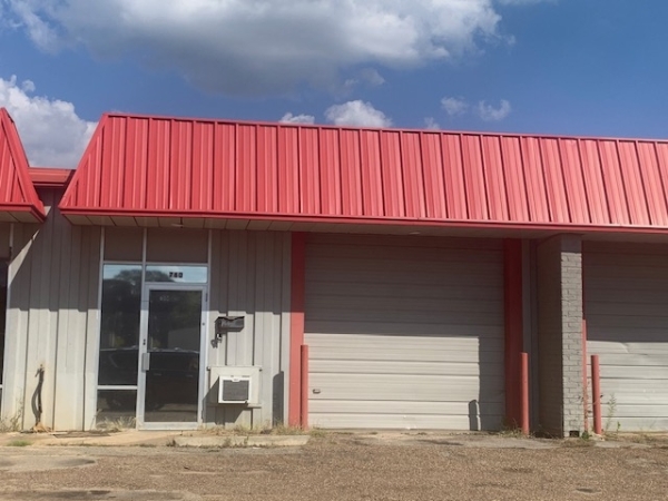 Listing Image #2 - Others for lease at 760 S. Eastman Rd., Longview TX 75602