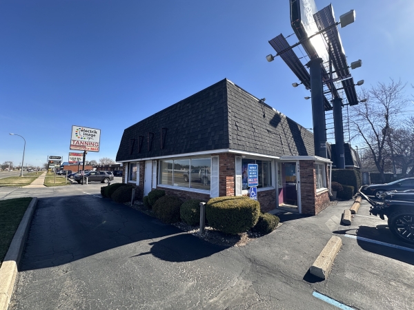 Listing Image #1 - Retail for lease at 524 N Telegraph, Monroe MI 48162 Listing Image #1 - Retail for lease at 524 N Telegraph, Monroe MI 48162