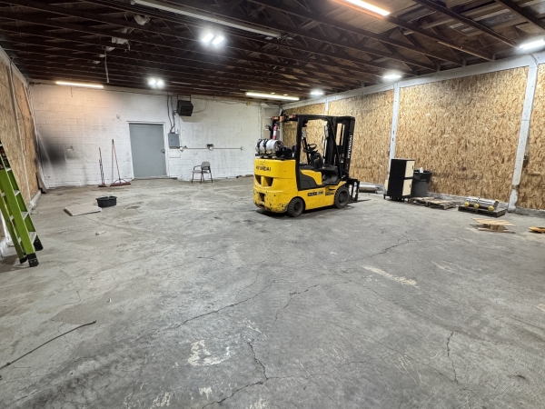 Listing Image #2 - Industrial for lease at 17514 Bothell Way NE, Bothell WA 98011