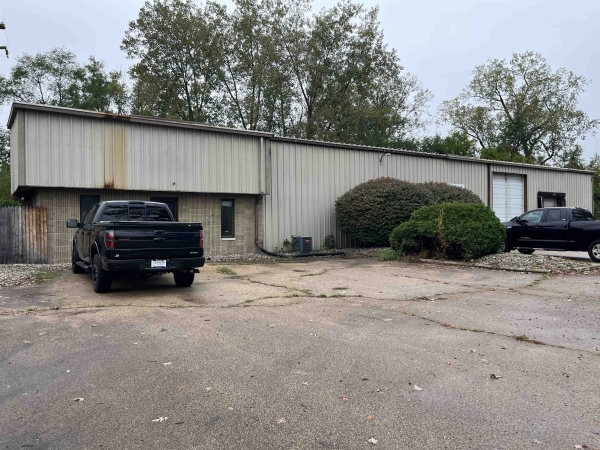 Listing Image #2 - Others for lease at 2917 Paul Drive, Elkhart IN 46516