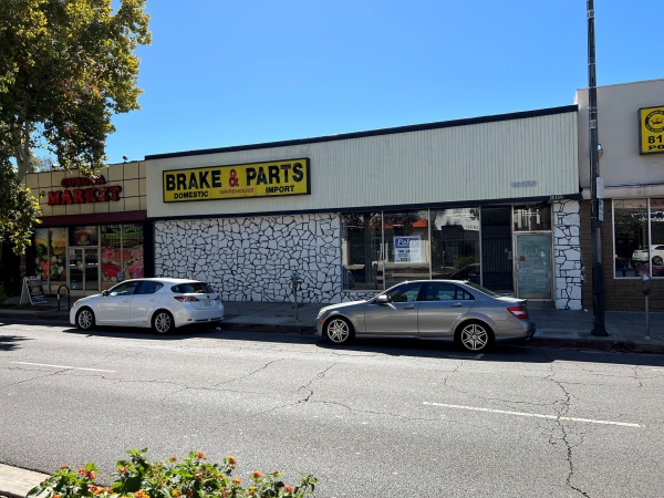 Listing Image #1 - Retail for lease at 18328-30 Sherman Way, Reseda CA 91335