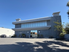 Office for lease in Van Nuys, CA
